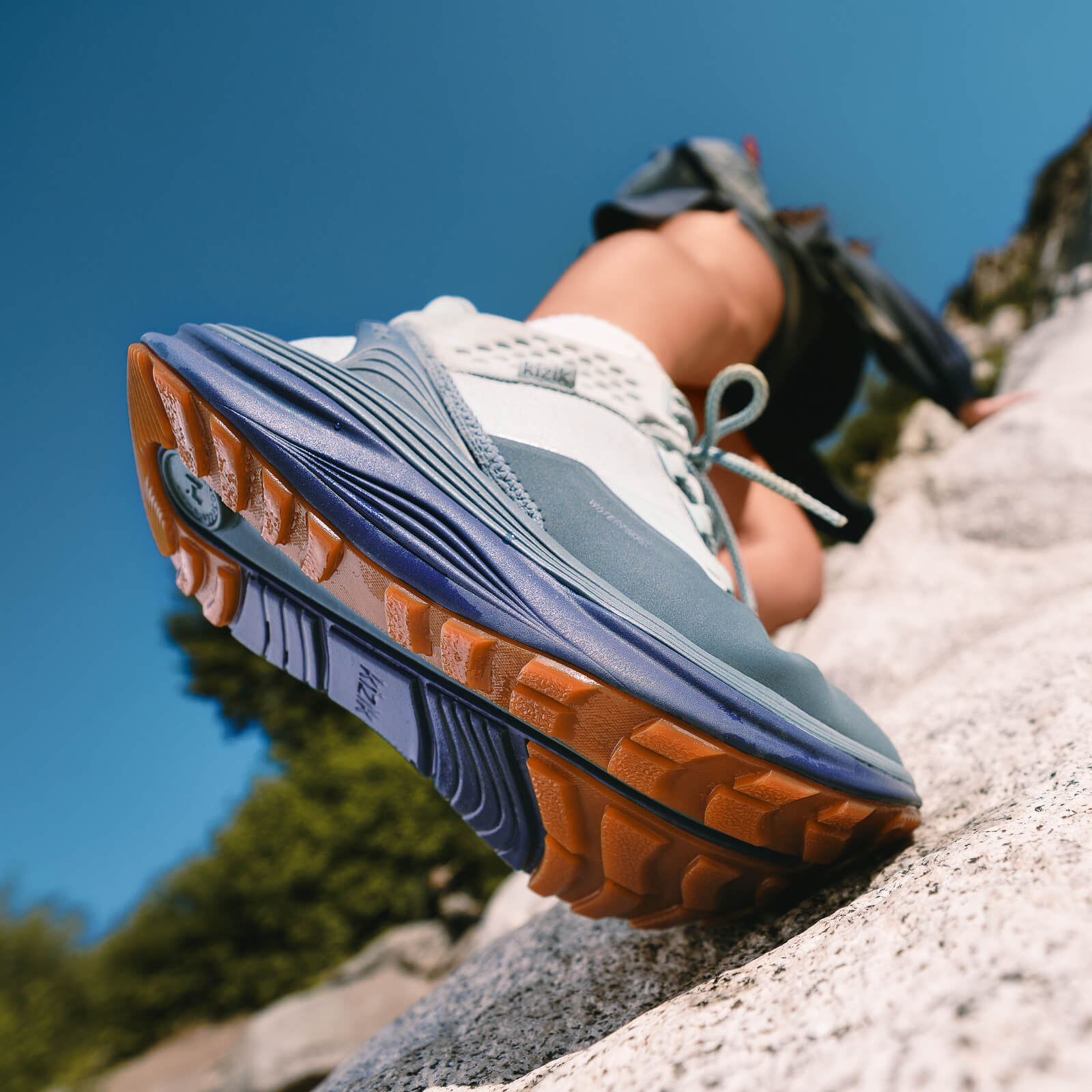 Women's London AT Mid Waterproof - Surf Spray/Naval Academy - Image 10
